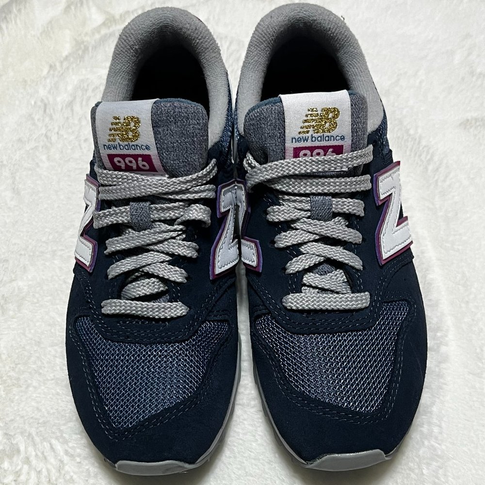 New Balance Girls shoes size 7